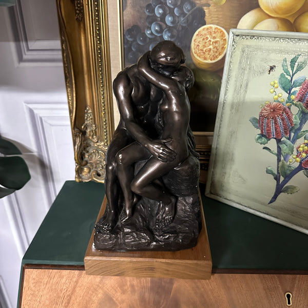 Vintage Austin Sculpture Nude Male & Female Kissing 1994