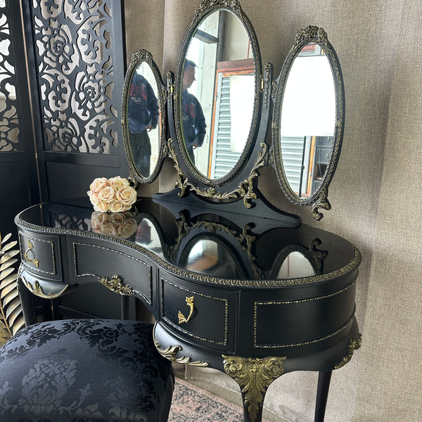 Painted Dressing Table High Gloss Finish Small Antoinette Dressing Table