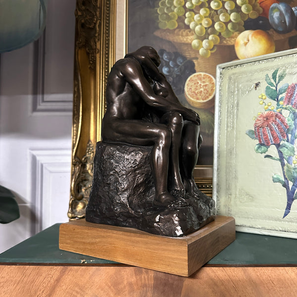Vintage Austin Sculpture Nude Male & Female Kissing 1994