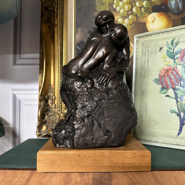 Vintage Austin Sculpture Nude Male & Female Kissing 1994